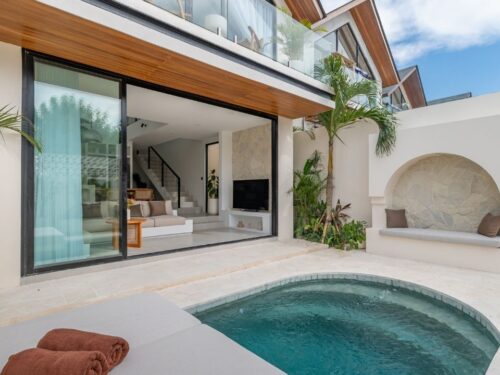 10 Minuten von Balis Besten Surf- & Strandclubs — Private Pool-Villa im Begehrten Süden Balis